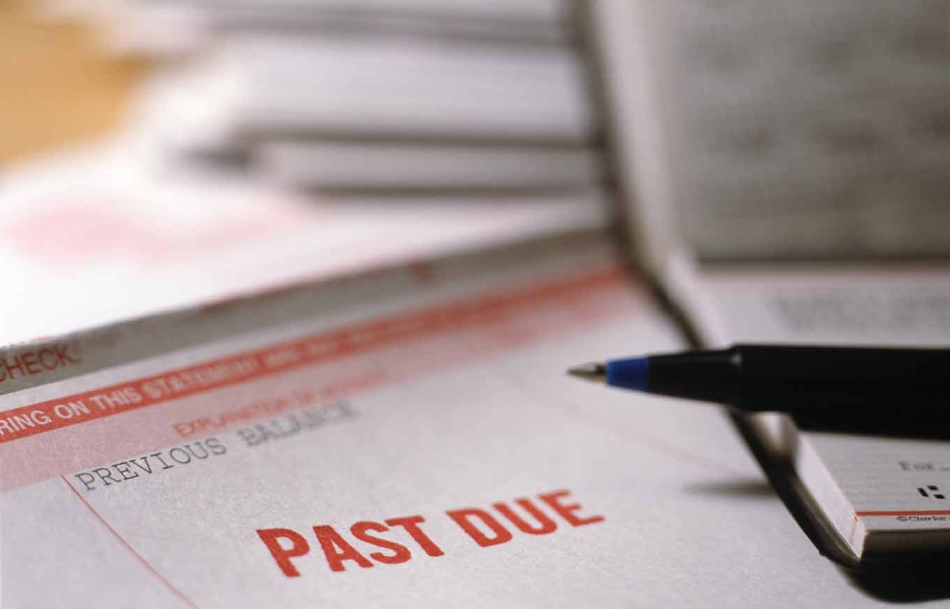 Late fees on a title loan refinance Past due bill showing how late title loan payments add fees